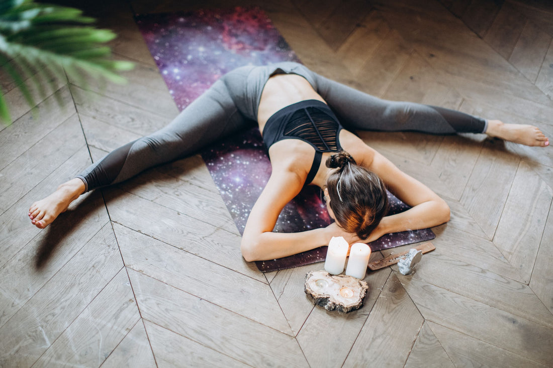Hvad er yin yoga? En guide til den stille praksis