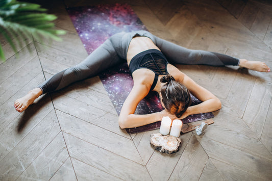 Hvad er yin yoga? En guide til den stille praksis