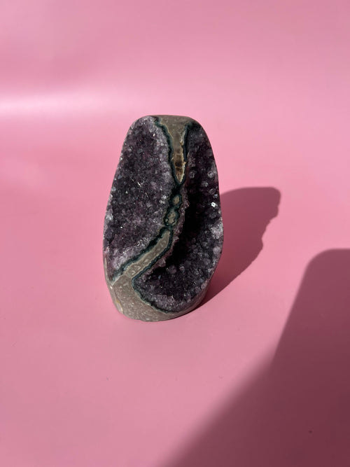 Stående Ametyst – Nr. 6